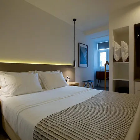 בית הארחה The 8 - Downtown 4*