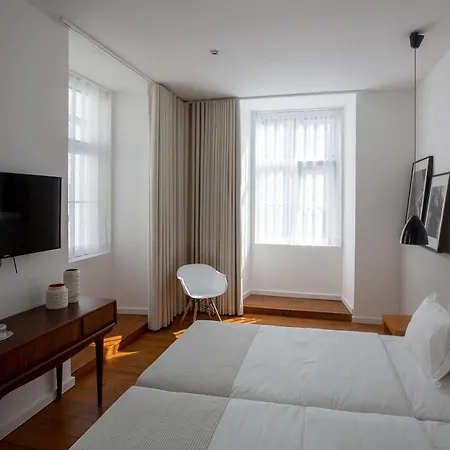 The 8 - Downtown בית הארחה