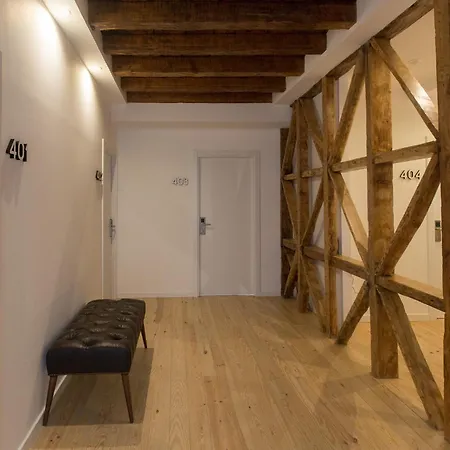 The 8 - Downtown בית הארחה 4*