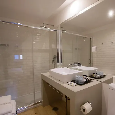 The 8 - Downtown Pensjonat 4*