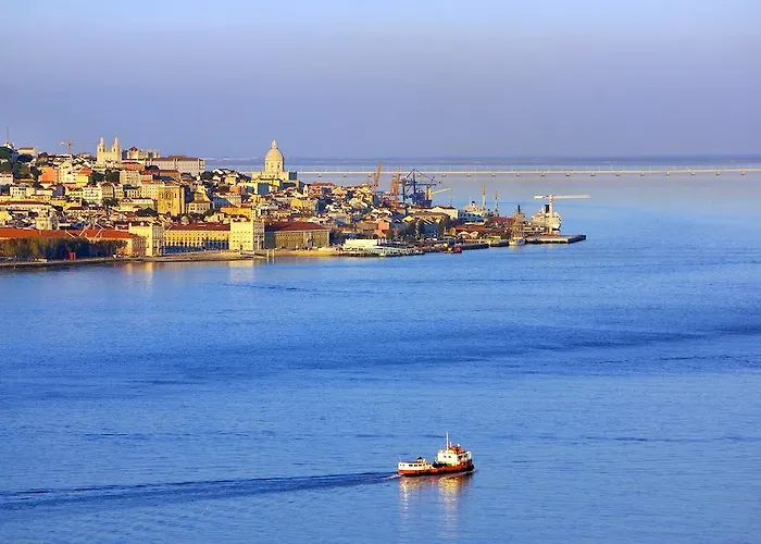 8号市区套房酒店 4*