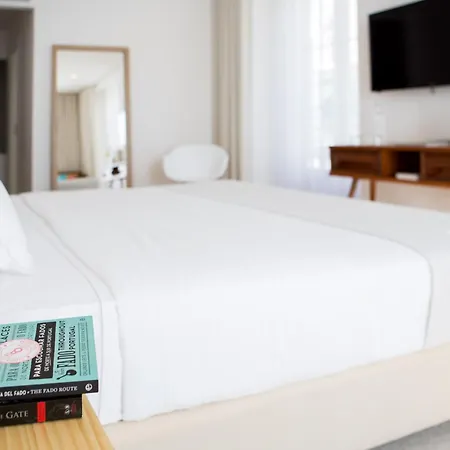 The 8 - Downtown Гостьовий будинок Лісабон