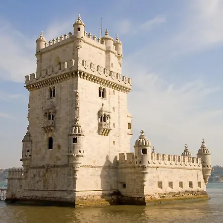 Гостьовий будинок The 8 - Downtown 4*